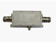 YX105型宽带低噪声放大器