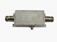 YX106型宽带低噪声放大器