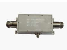 YX107型宽带低噪声放大器